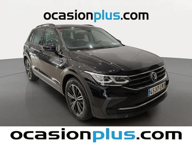 Usado VW Tiguan Life 150 CV (110 kW) 2021 Negro SUV