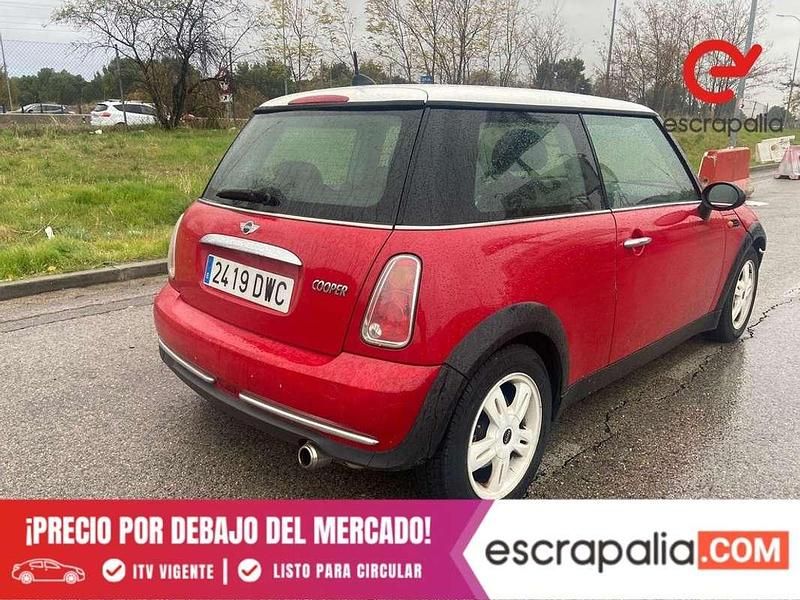 Usado Mini Cooper 120 CV (88 kW) 2006 Rojo Utilitario