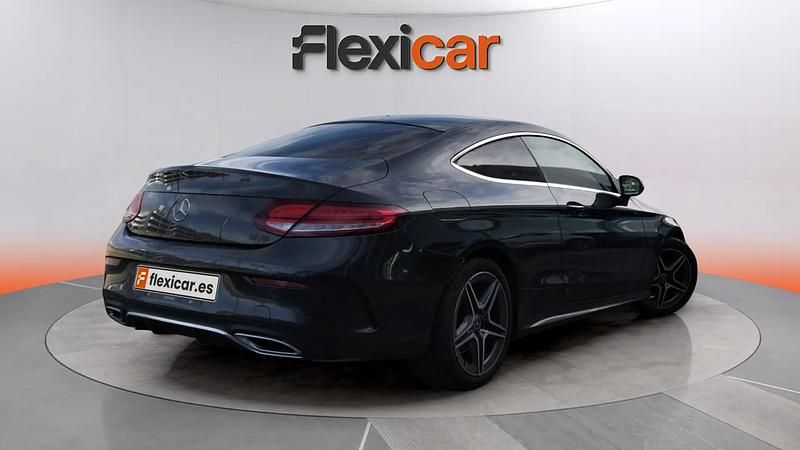 Usado Mercedes C220 170 HP (125 kW) 2018 Azul Coupé