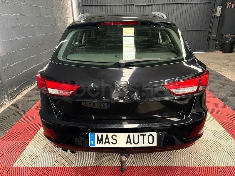 Usado Seat Leon 4Drive 105 CV (77 kW) 2014 Negro Familiar