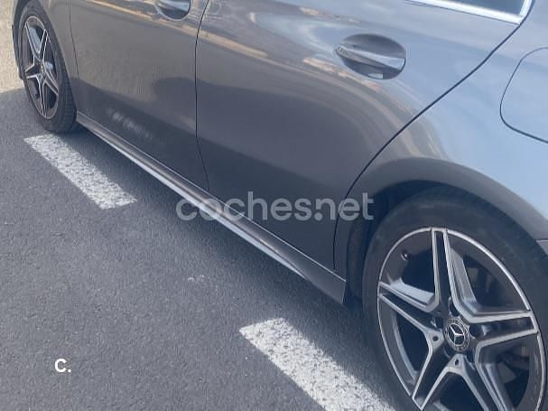 Usado Mercedes A180 109 CV (80 kW) 2019 Gris / plata Berlina