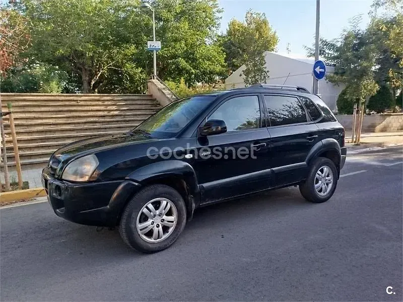 Usado Hyundai Tucson Comfort 140 CV (102 kW) 2007 Negro SUV