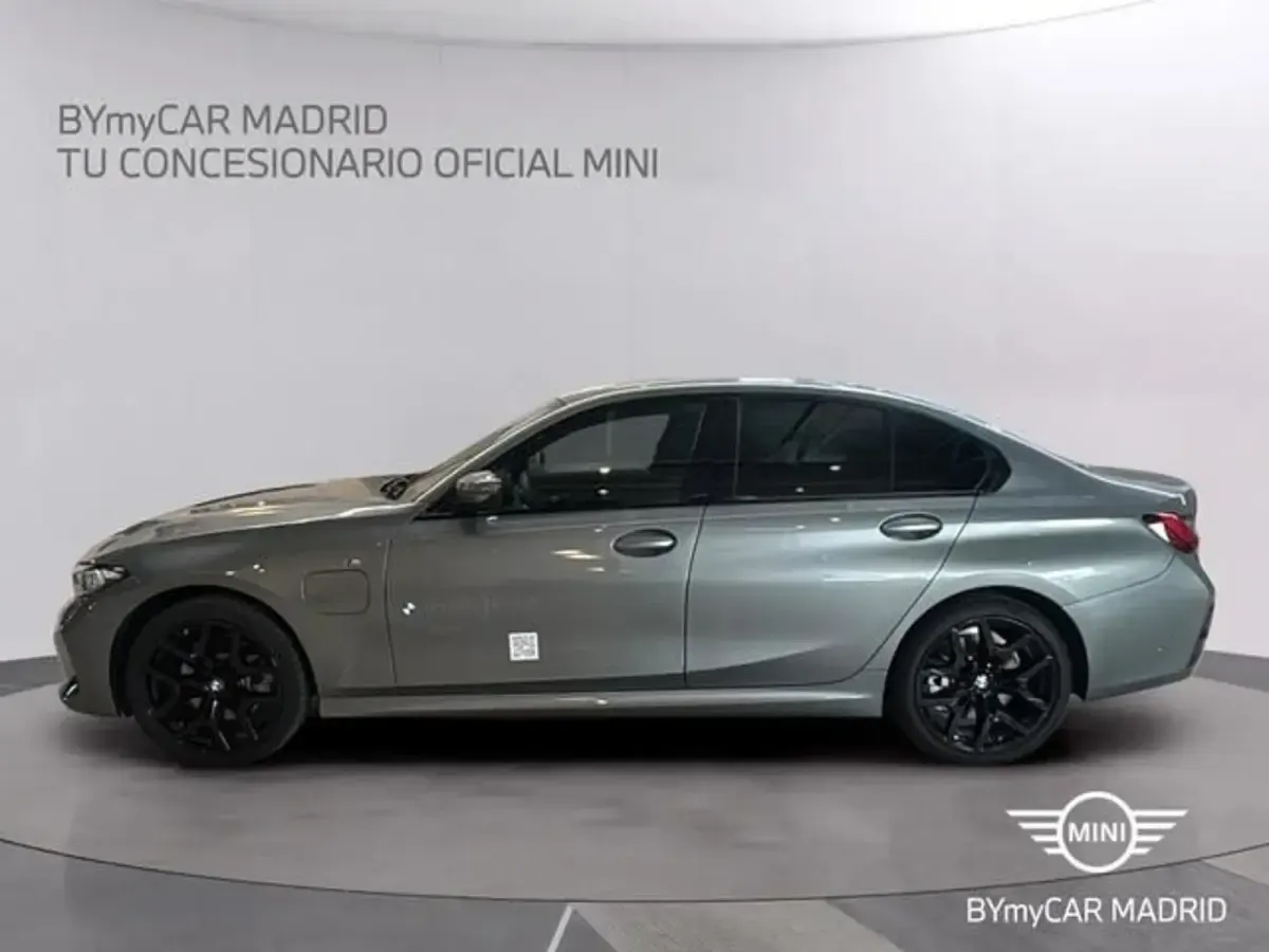 Usado BMW 330e Comfort Edition 292 CV (214 kW) 2026 Gris Berlina
