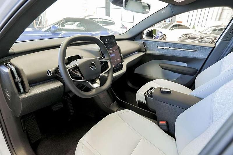 Usado Volvo EX30 Ultra 314 kW (428 CV) 2024 Blanco SUV