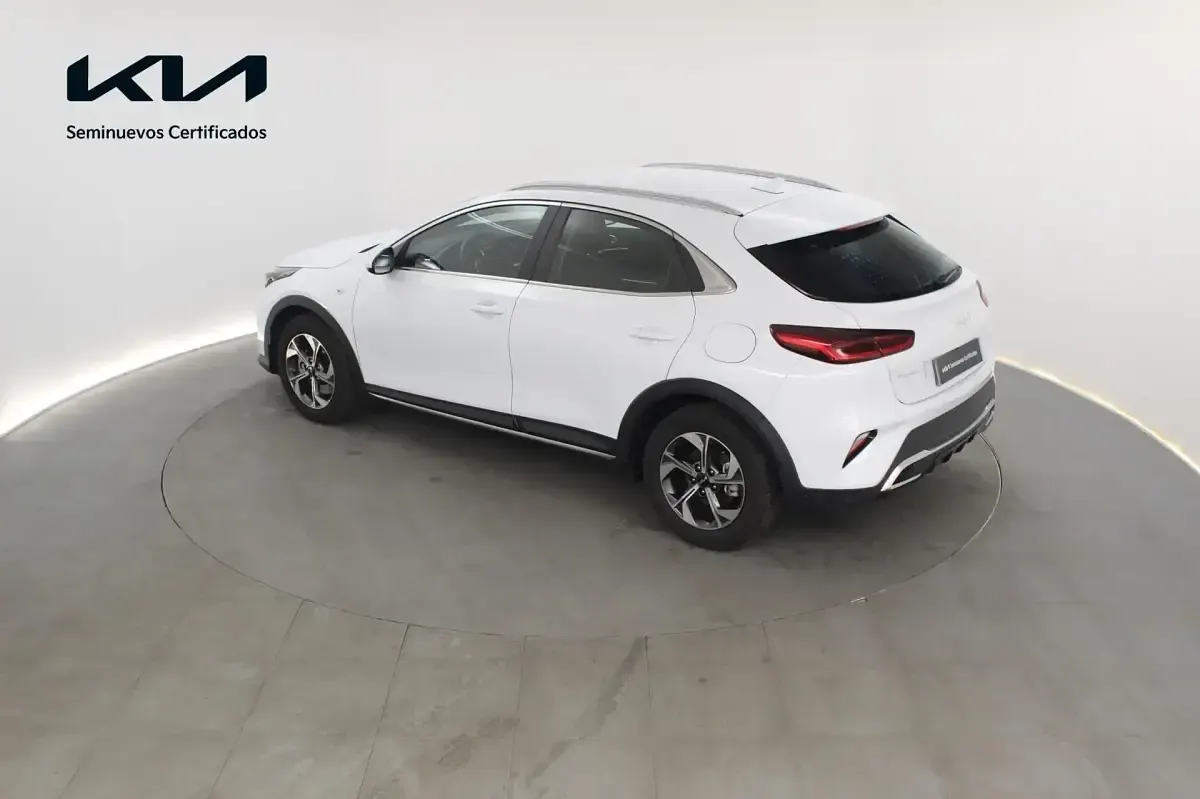 Usado Kia XCeed 101 CV (74 kW) 2025 Blanco SUV