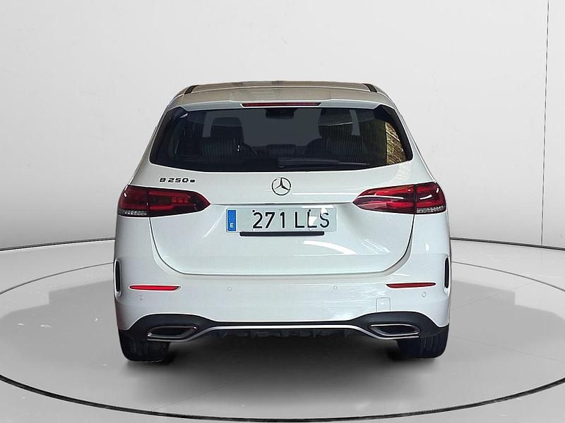 Usado Mercedes B250e 218 CV (160 kW) 2020 Blanco Monovolumen