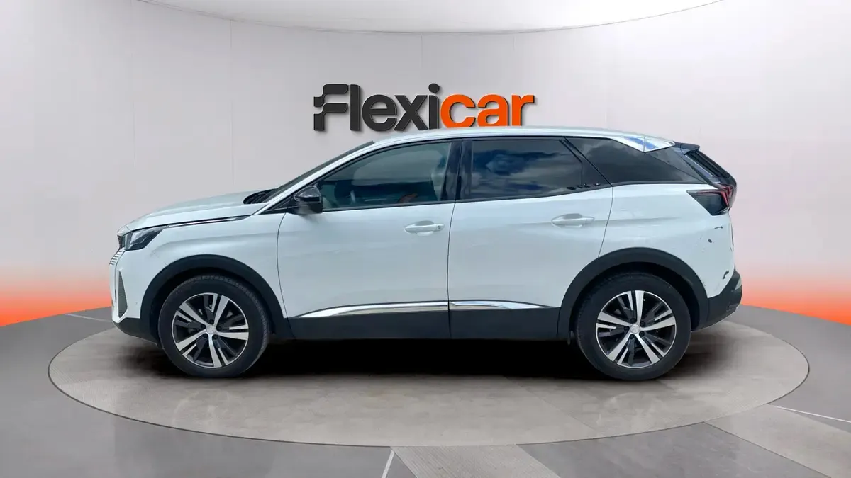 Usado Peugeot 3008 Allure 131 CV (96 kW) 2023 Blanco SUV