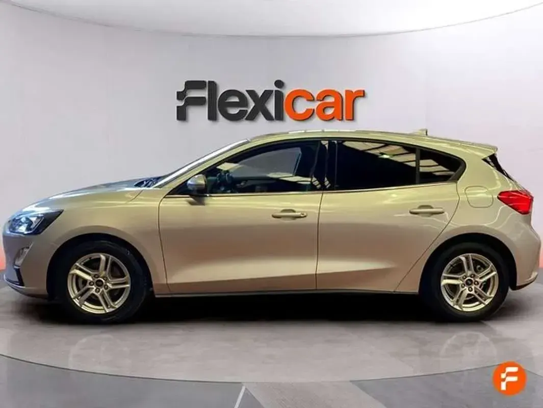 Usado Ford Focus Trend+ 95 CV (69 kW) 2021 Gris Utilitario