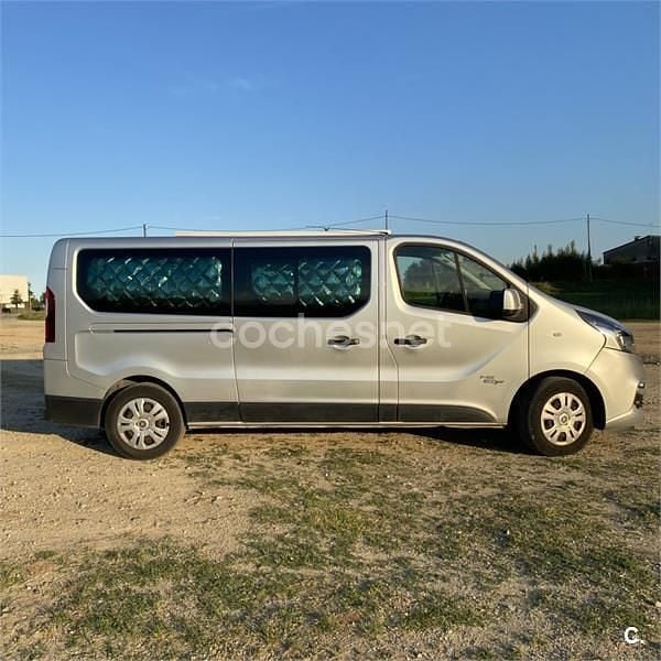 Usado Opel Vivaro 125 HP (91 kW) 2017 Cinzento Monovolume