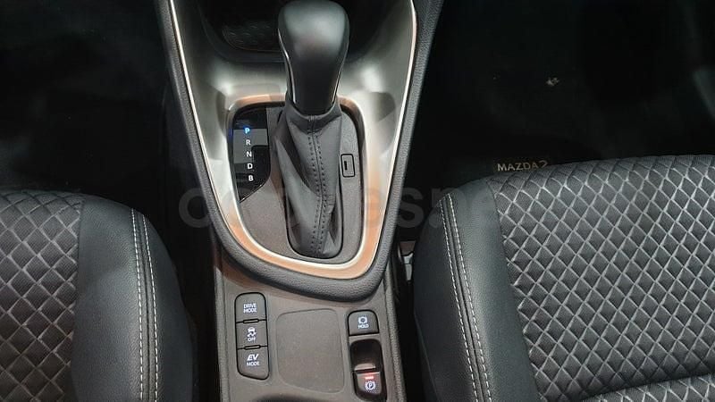 Usado Mazda 2 Comfort 116 CV (85 kW) 2023 Gris / plata Berlina