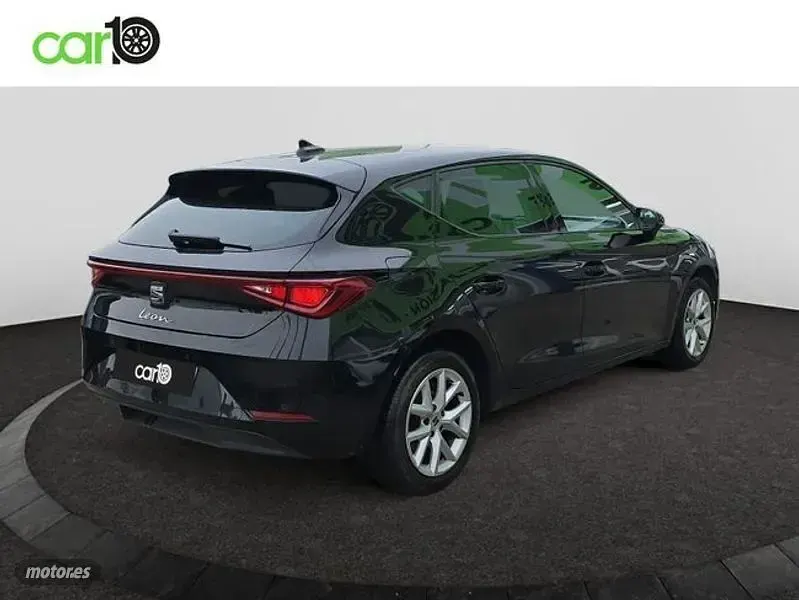 Usado Seat Leon XCELLENCE 110 CV (80 kW) 2021 Negro Berlina