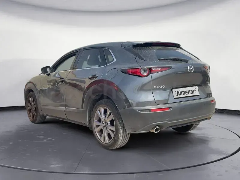 Usado Mazda CX-30 122 CV (89 kW) 2022 Gris / plata SUV