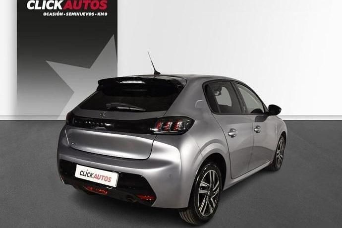 Usado Peugeot 208 Allure 100 CV (73 kW) 2023 Negro Utilitario