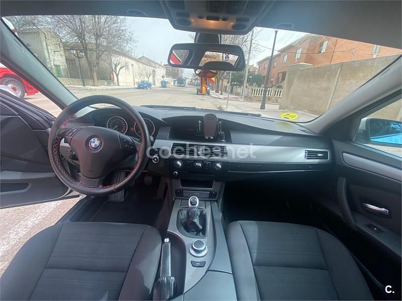 Usado BMW 520 163 CV (119 kW) 2007 Gris / plata Familiar