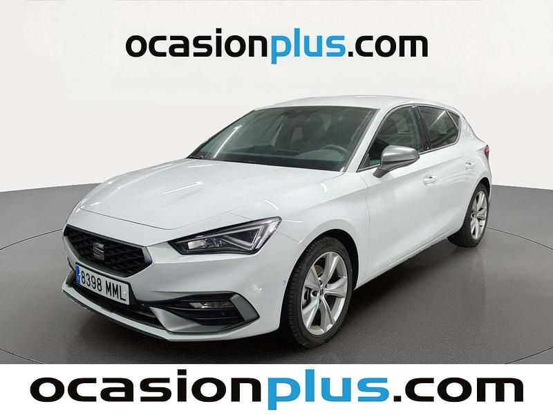 Usado Seat Leon FR 150 CV (110 kW) 2023 Blanco Utilitario