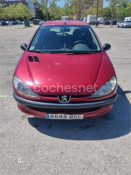 Granate Usado 2001 Peugeot 206 Berlina | 1400 € (Buen precio) - Imagen 1/4