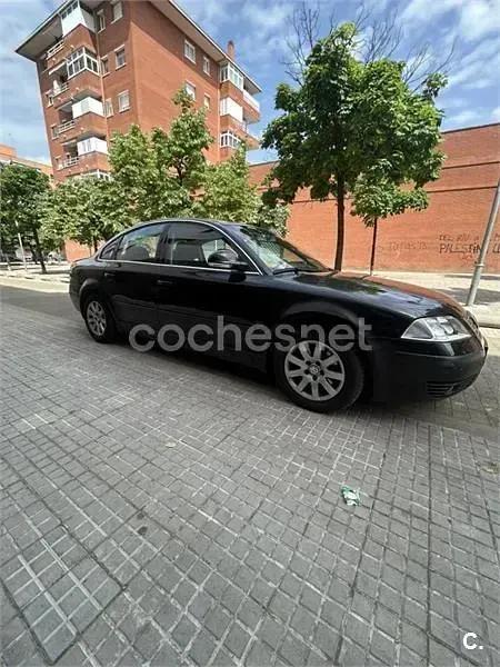 Brugt VW Passat Highline 130 HK (95 kW) 2003 Sort Sedan