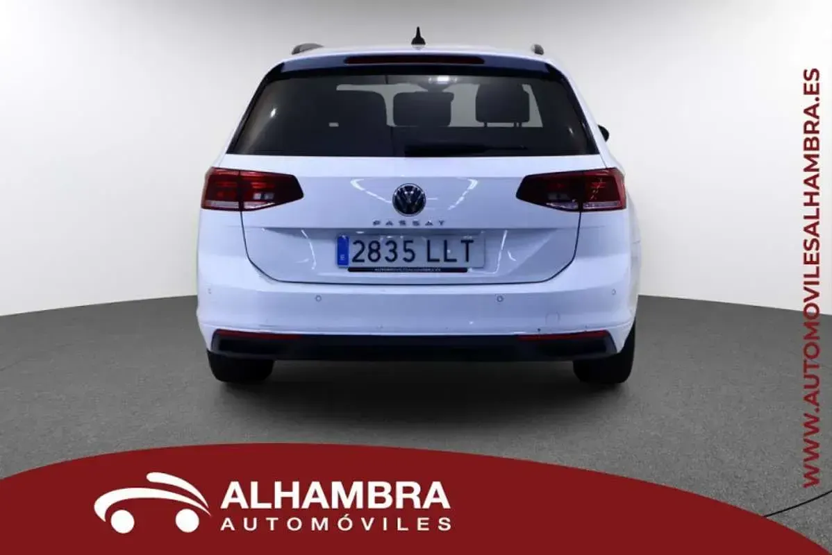 Usado VW Passat Executive 120 CV (88 kW) 2021 Familiar
