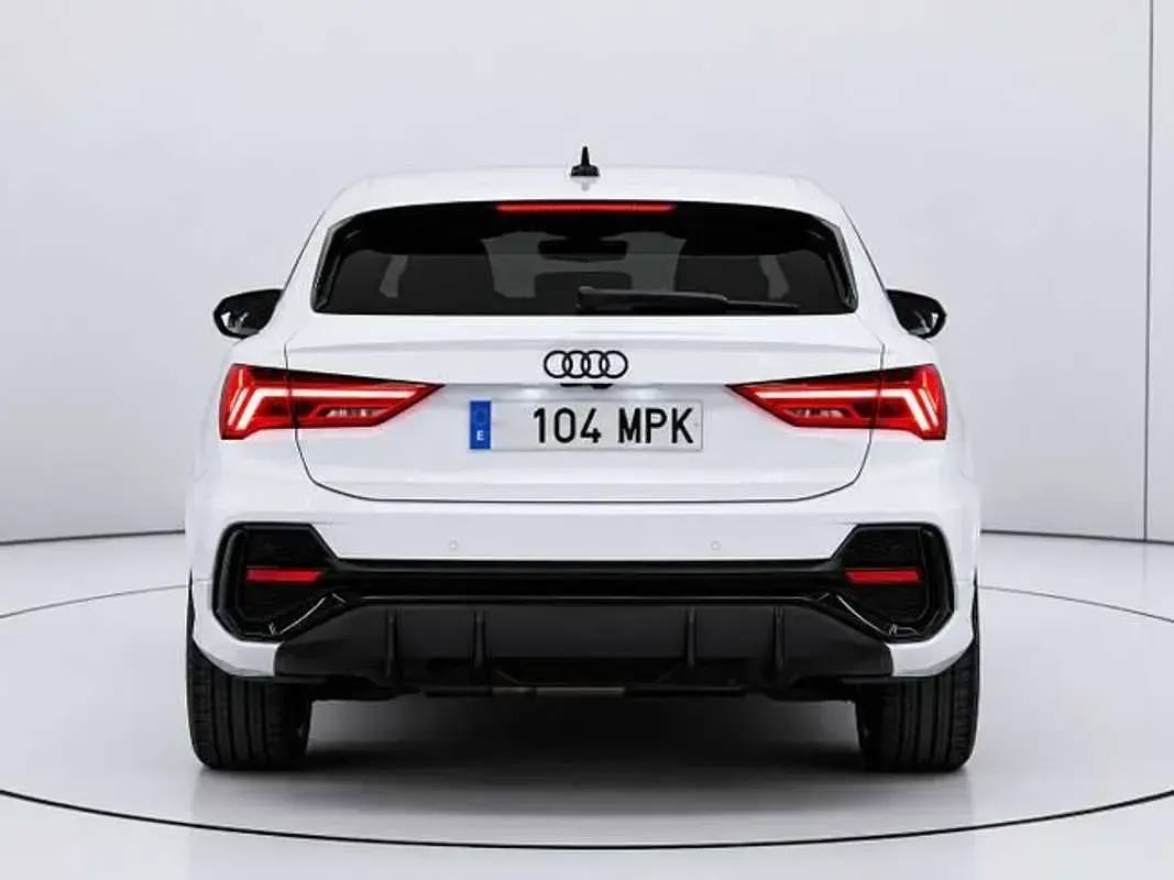 Usado Audi Q3 Ambiente 150 CV (110 kW) 2024 Blanco SUV