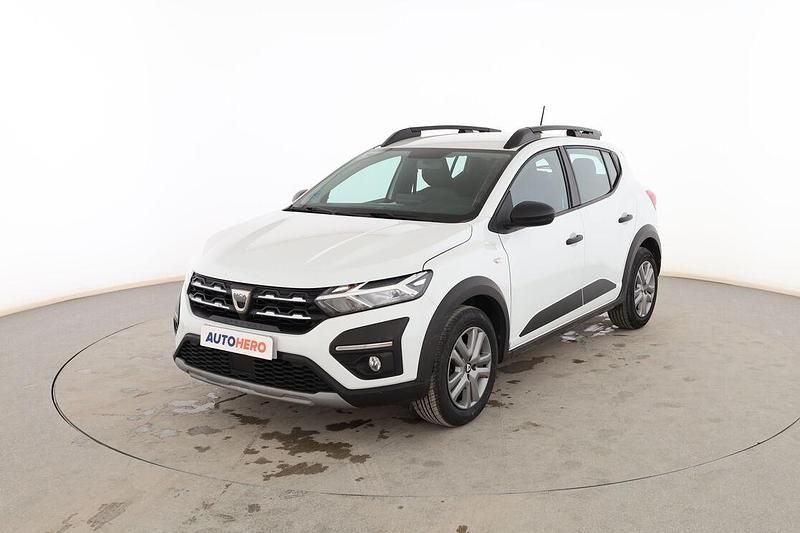 Usado Dacia Sandero Essentiel 91 CV (66 kW) 2021 Blanco Berlina