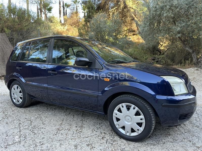 Azul Usado 2003 Ford Fusion Berlina | 2500 € (Un poco caro) - Imagen 1/4