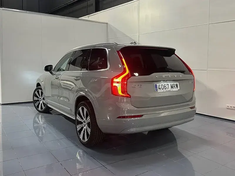 Usado Volvo XC90 Core 250 HP (183 kW) 2024 Cinzento SUV