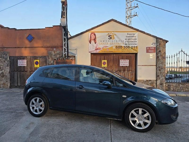 Usado Seat Leon Stylance 105 CV (77 kW) 2007 Azul Utilitario