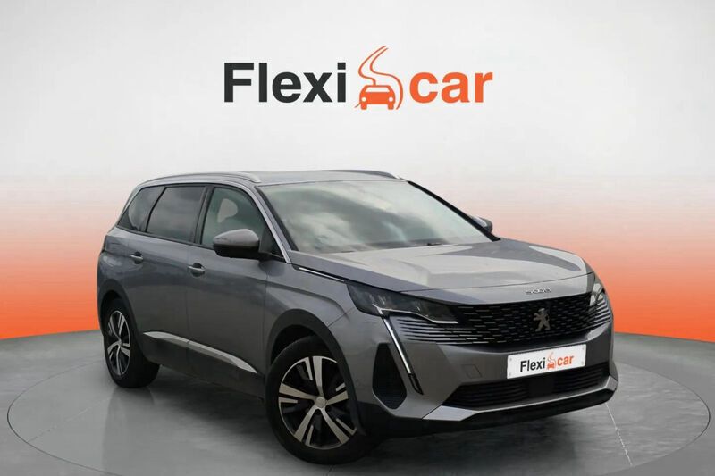 Usado Peugeot 5008 Allure 131 CV (96 kW) 2020 Gris Monovolumen