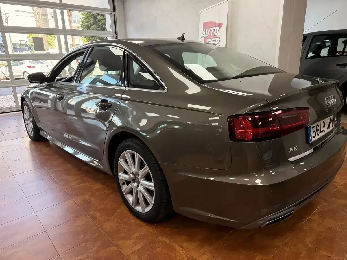 Usado Audi A6 S-Line 218 CV (160 kW) 2015 Gris Berlina