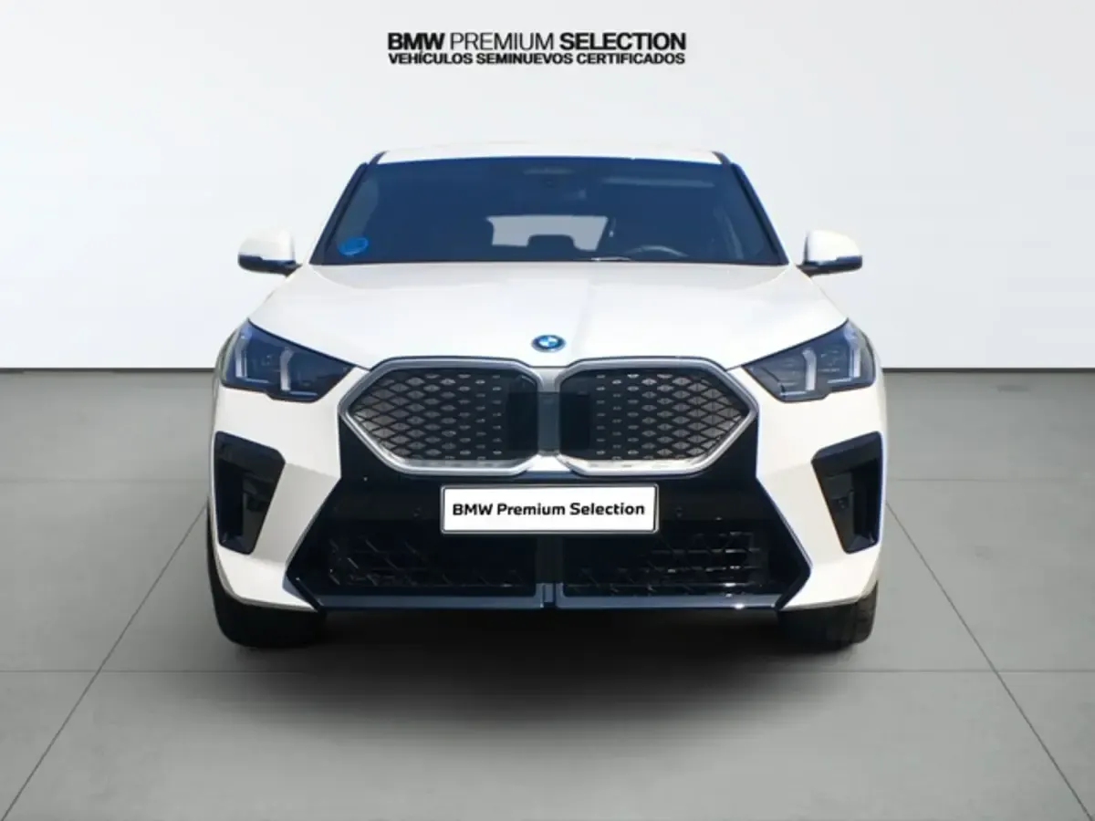 Usado BMW iX2 Comfort Edition 150 kW (204 CV) 2025 Blanco SUV