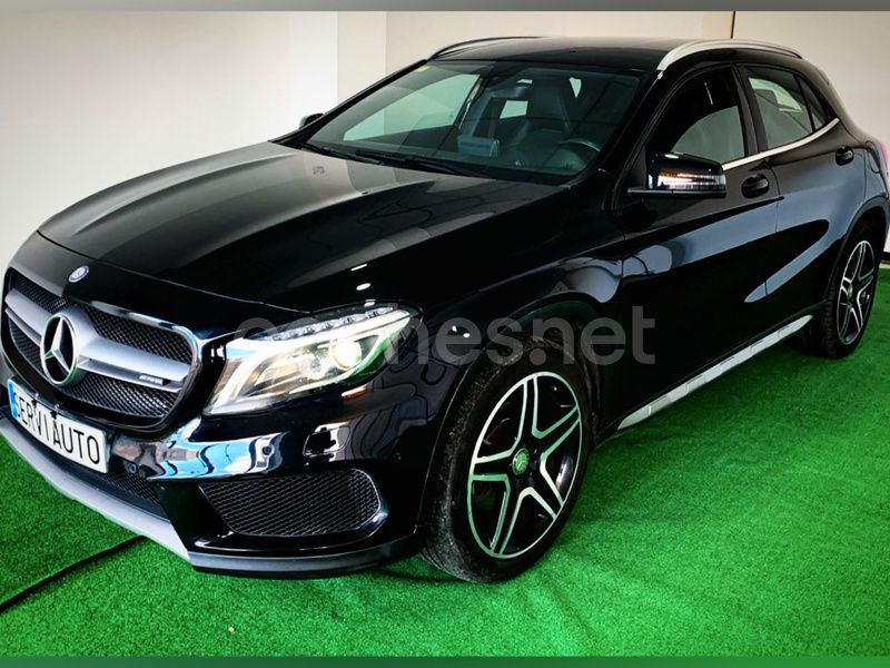 Negro Usado 2016 Mercedes GLA220 AMG line SUV | 19.990 € (Un poco caro) - Imagen 1/4