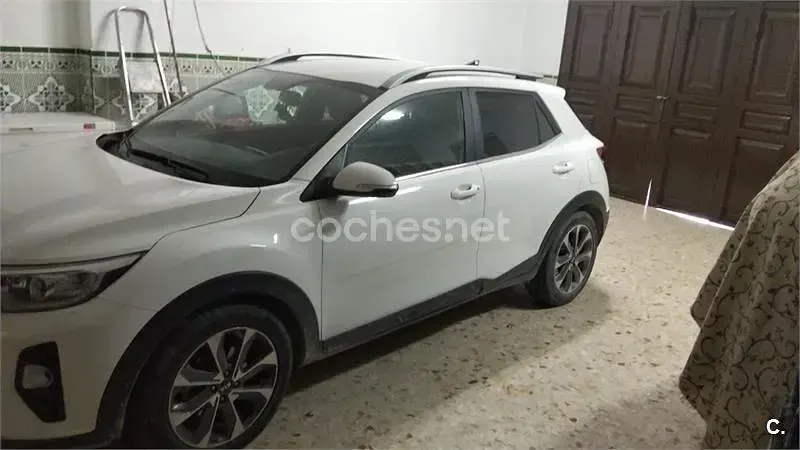 Usado Kia Stonic 115 CV (84 kW) 2019 Blanco SUV