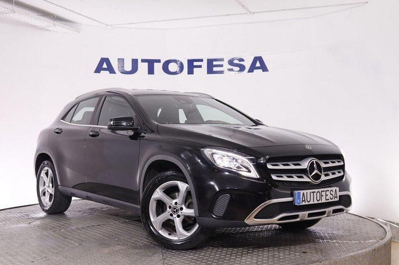 Usado Mercedes GLA180 Urban 122 CV (89 kW) 2017 Negra SUV