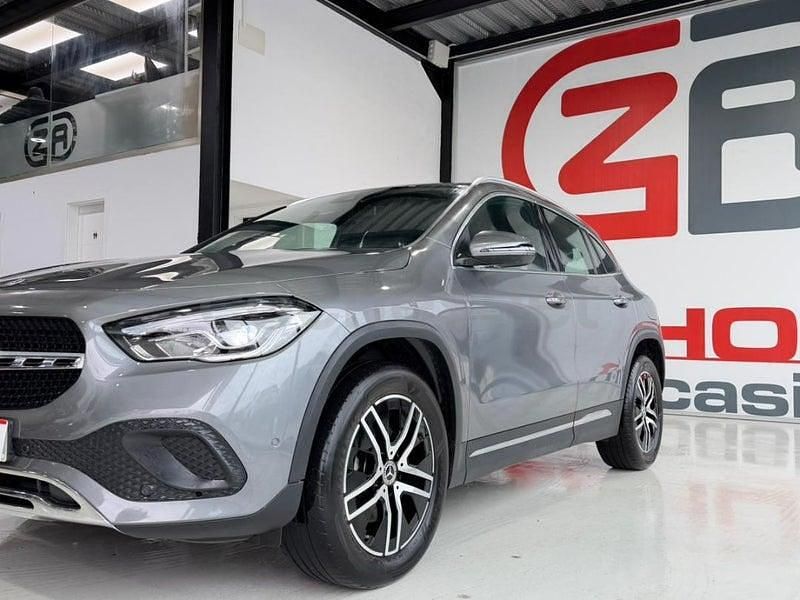 Usado Mercedes GLA200 150 CV (110 kW) 2021 Gris / plata SUV