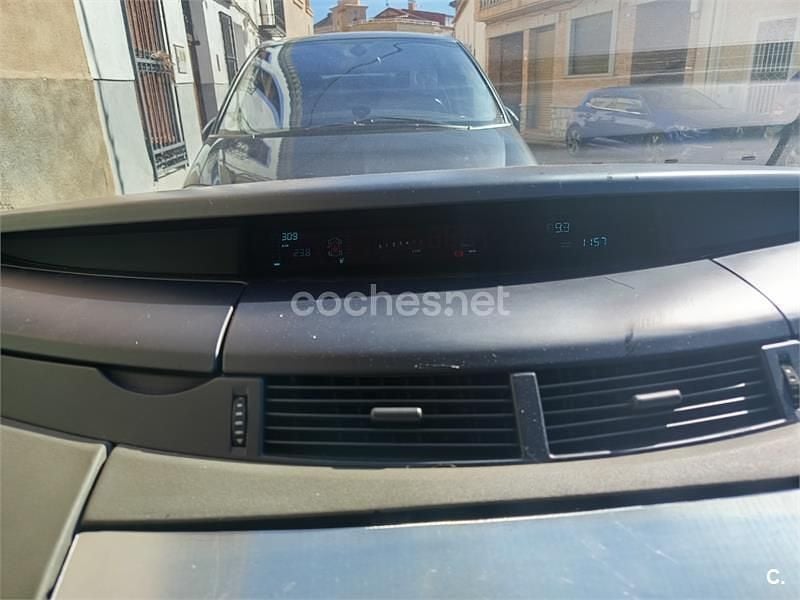 Usado Renault Grand Espace Expression 150 CV (110 kW) 2004 Gris / plata Monovolumen