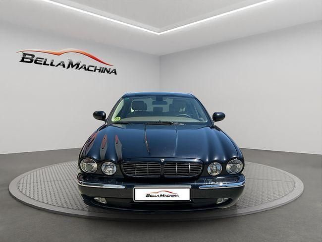 Usado Jaguar XJ6 Executive 209 CV (153 kW) 2006 Negro Berlina