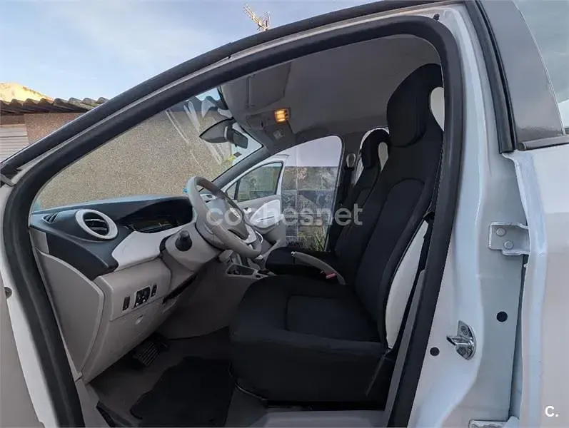 Usado Renault Zoe Intens 2018 Eléctrico Utilitario