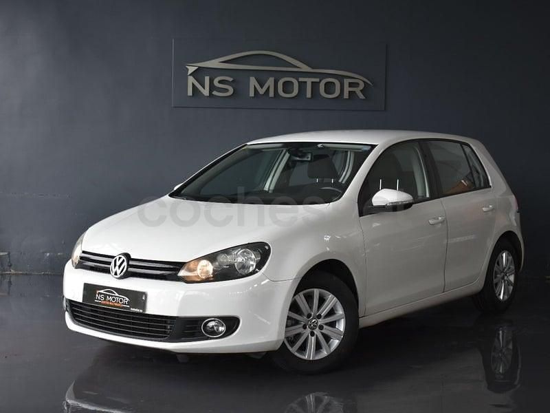 Usado VW Golf VII Advance 105 CV (77 kW) 2012 Blanco Berlina