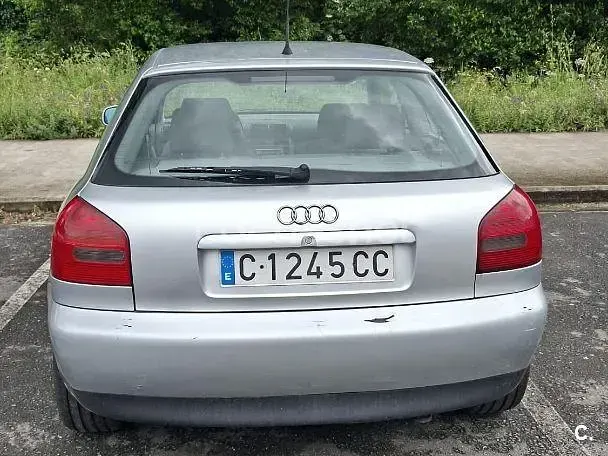 Usado Audi A3 Ambition 125 CV (91 kW) 1999 Gris / plata Utilitario