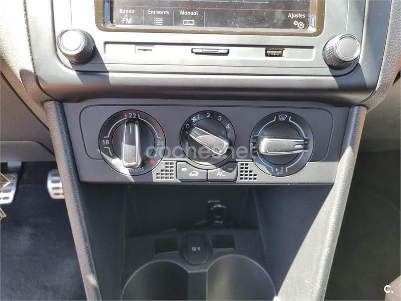 Usado VW Polo Cross 105 CV (77 kW) 2012 Naranja Utilitario