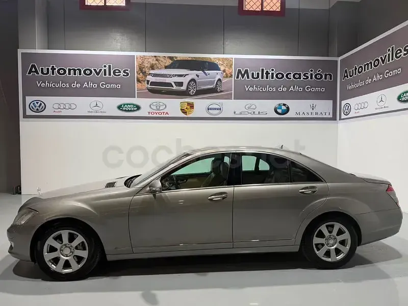 Usado Mercedes S320 235 CV (172 kW) 2009 Gris / plata Berlina