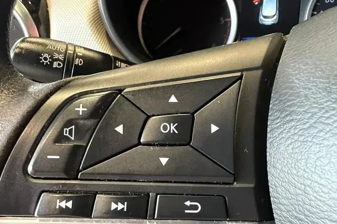 Usado Nissan Micra Acenta 90 CV (66 kW) 2019 Utilitario