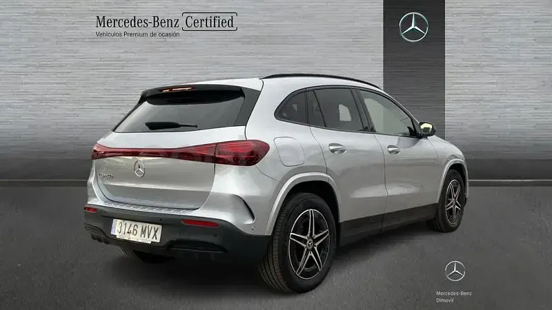 Usado Mercedes EQA250 139 kW (190 CV) 2024 Plata hightech SUV