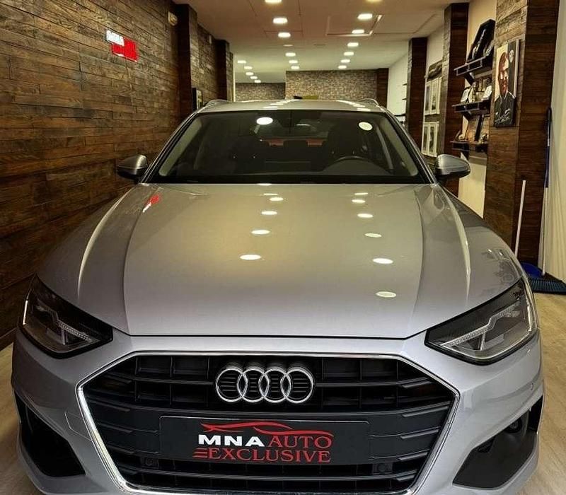 Plateado Usado 2022 Audi A4 S-Line Berlina | 31.900 € (Precio justo) - Imagen 1/4