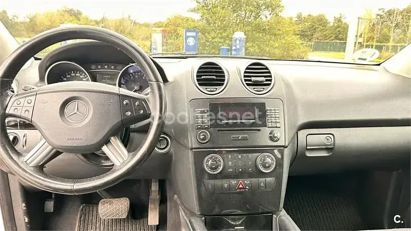 Usado Mercedes ML320 224 CV (164 kW) 2007 Blanco SUV