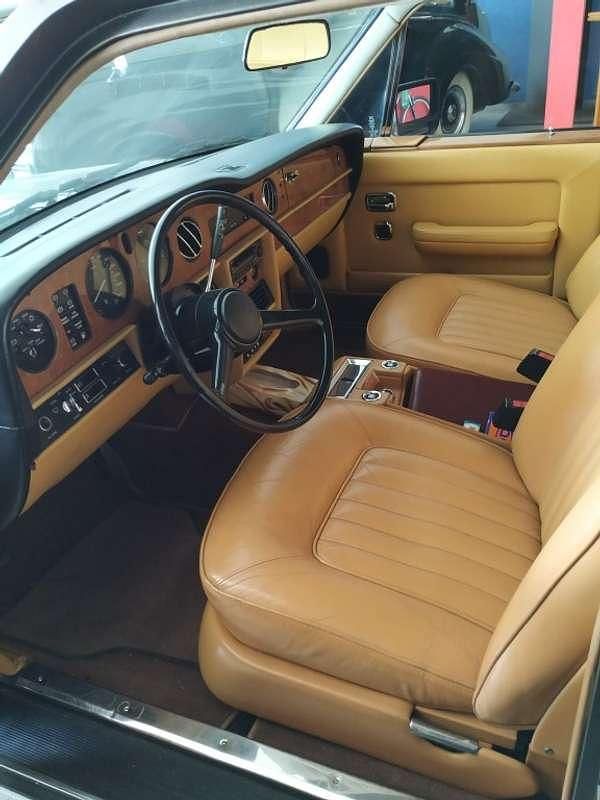 Usado Rolls Royce Silver Spirit 190 CV (139 kW) 1982 Marrón Berlina