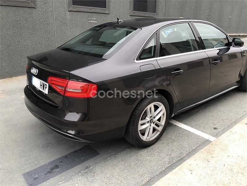 Usado Audi A4 S-Line 150 CV (110 kW) 2014 Gris / plata Berlina