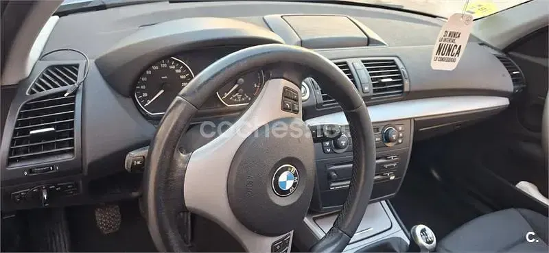 Usado BMW 118 122 CV (89 kW) 2006 Gris / plata Utilitario