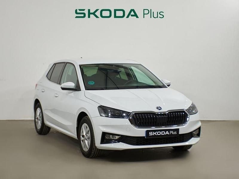 Usado Skoda Fabia Selection 80 CV (58 kW) 2024 Blanco Utilitario