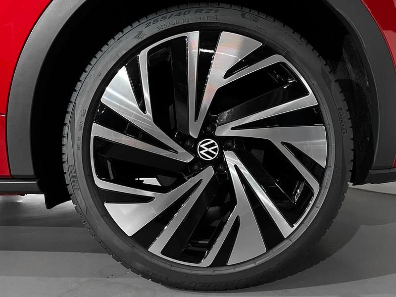 Usado VW ID.5 GTX 220 kW (300 CV) 2024 Rojo intenso metalizado techo negro SUV